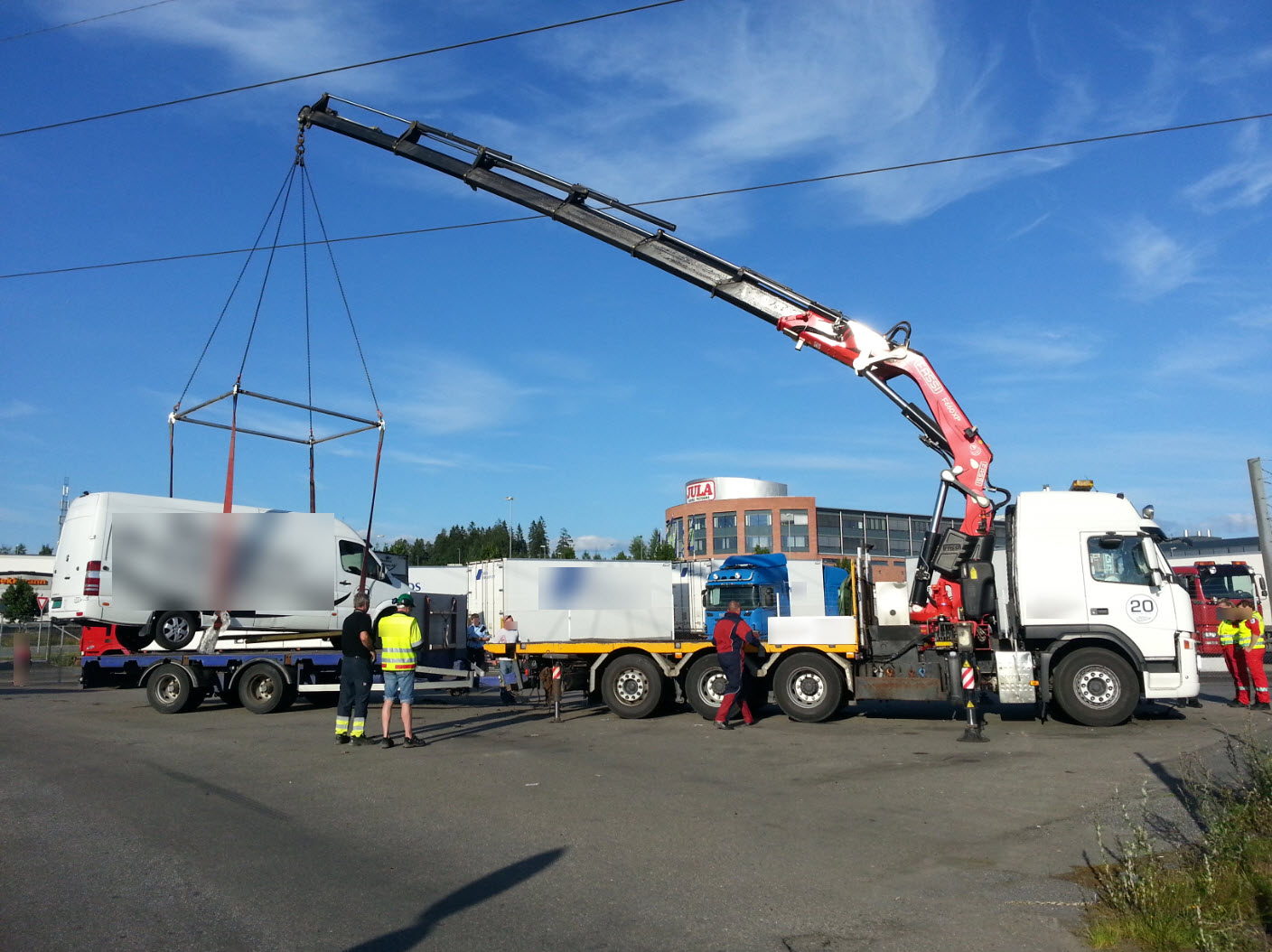 Crane truck